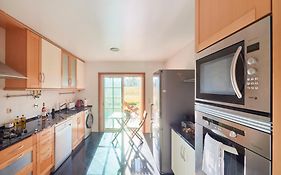 Sunny Apartament At Carcavelos Beach, By Timecooler